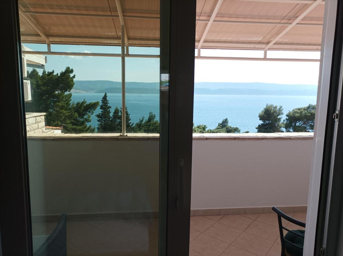 أوميس Villa Ljetni San المظهر الخارجي الصورة