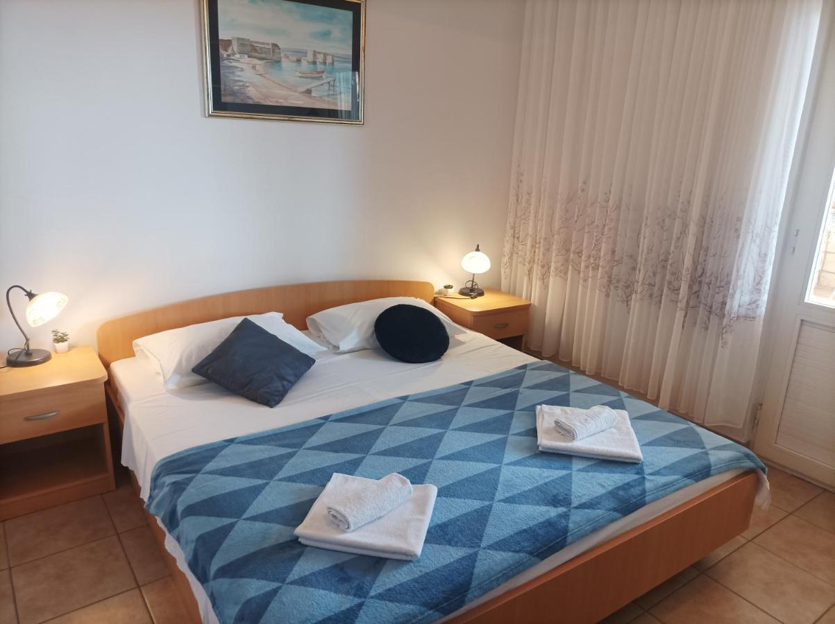 أوميس Villa Ljetni San المظهر الخارجي الصورة