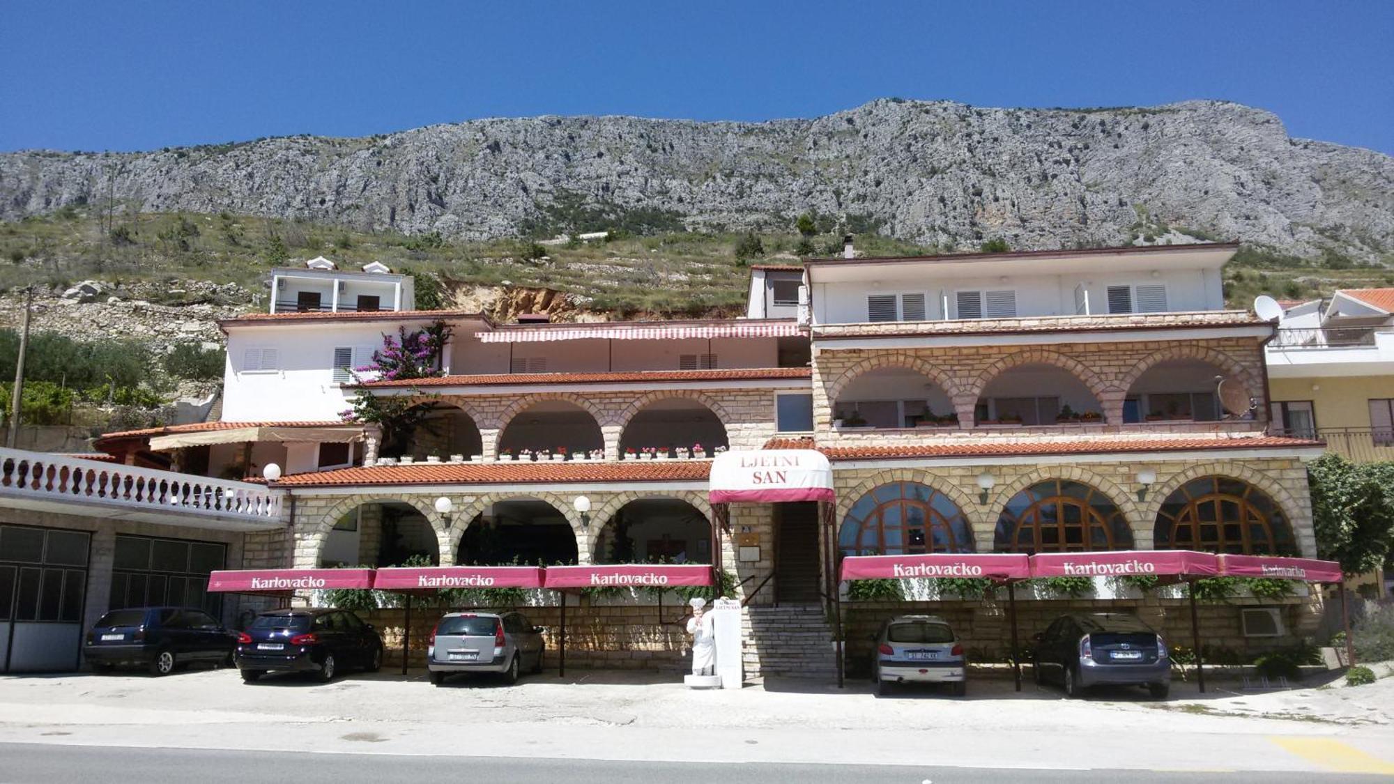 أوميس Villa Ljetni San المظهر الخارجي الصورة